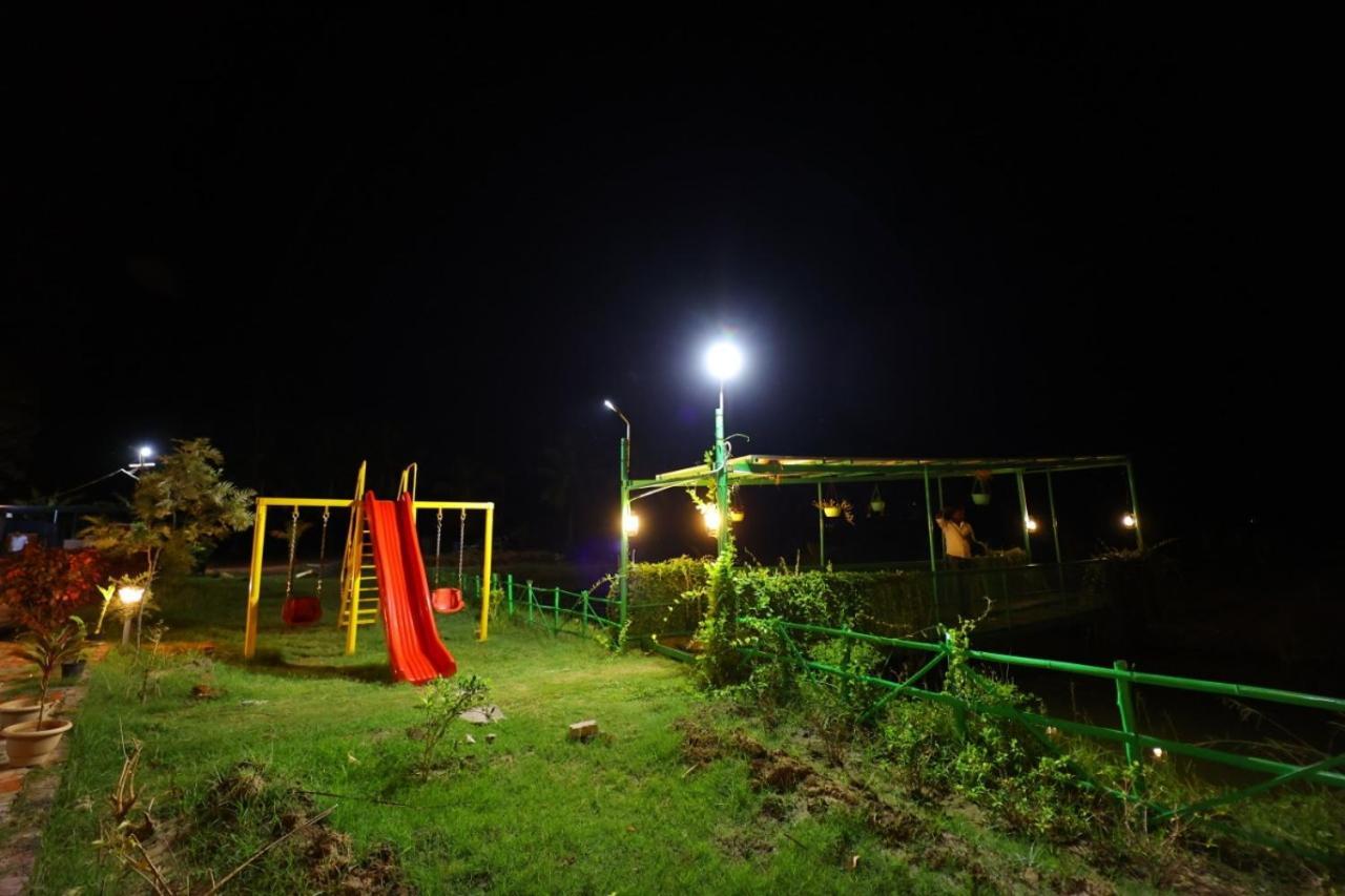Krish Garden Villa Chidambaram Exteriör bild