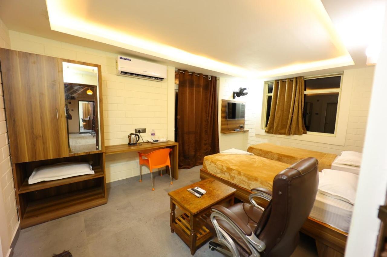 Krish Garden Villa Chidambaram Exteriör bild